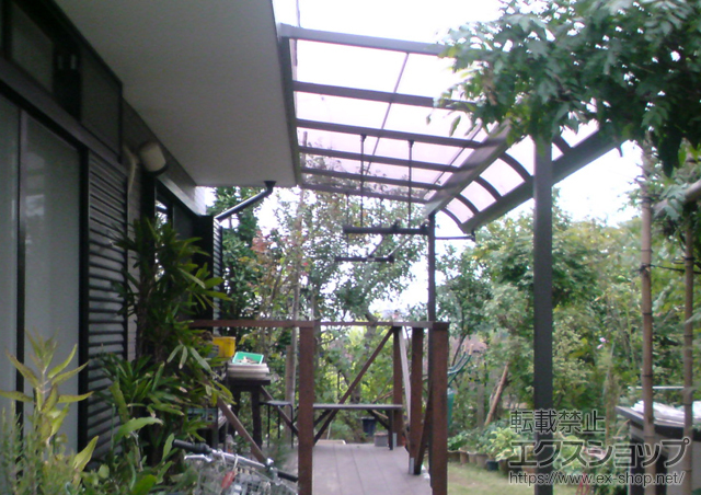 東京都町田市のLIXIL リクシル（トステム）のテラス屋根 ライザーテラスII R型 テラスタイプ 単体 積雪〜20cm対応 施工例