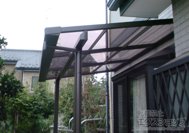 東京都町田市のLIXIL リクシル（トステム）のテラス屋根 ライザーテラスII F型 テラスタイプ 単体 積雪〜20cm対応 施工例