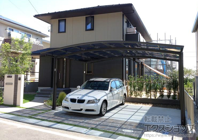 三重県桑名市のLIXIL リクシル（トステム）のカーポート カーブポートシグマIII ワイド 積雪〜20cm対応 施工例