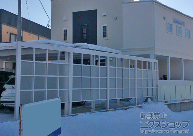 岩手県滝沢市ののフェンス・柵 Gスクリーン 角格子 パネル3段 間仕切り 施工例