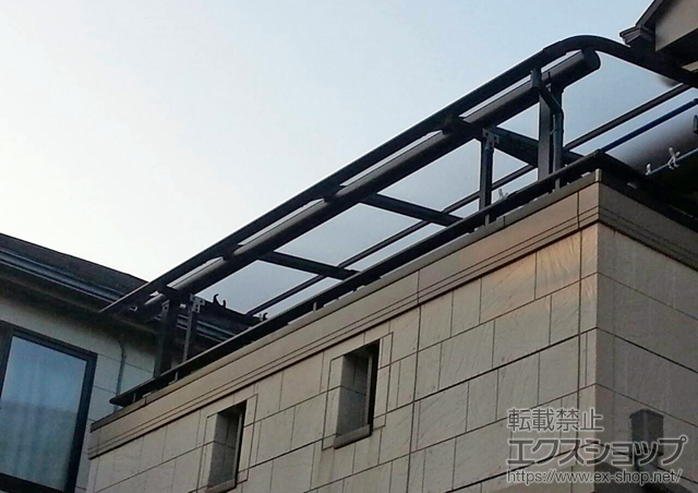 埼玉県草加市ののテラス屋根 プレシオステラス R型 屋根タイプ 単体 積雪〜20cm対応 施工例