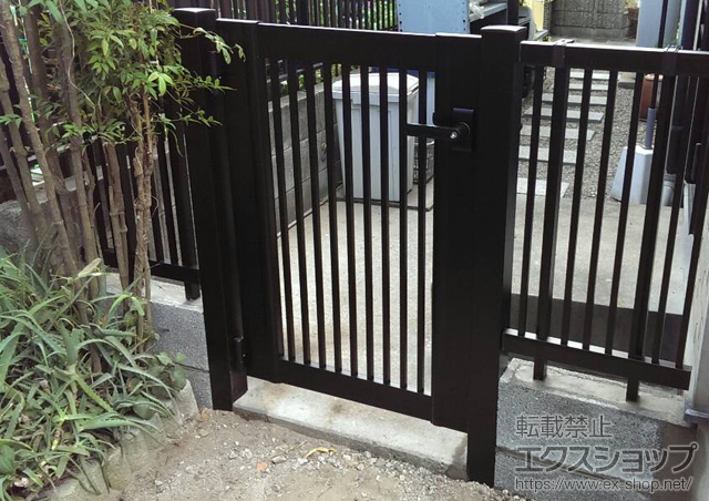 静岡県浜松市のの門扉 エクスライン門扉13型 片開き　門柱使用 施工例
