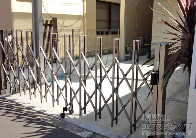 東京都目黒区ののカーゲート トリップゲート RA型 ノンレール 片開き 施工例