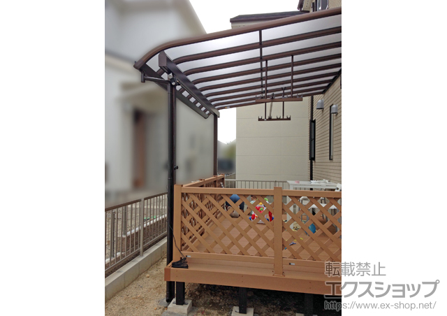 愛知県豊田市ののテラス屋根 ヴェクターテラス R型 テラスタイプ 単体 積雪〜20cm対応＋吊り下げ物干し 標準 2本入 施工例