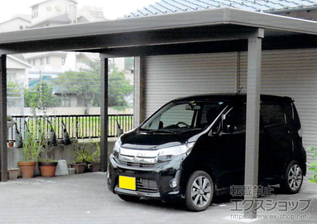 大分県由布市のLIXIL リクシル（トステム）のカーポート テリオスポートIII 900 2台用 角柱4本柱仕様 積雪〜30cm対応 施工例