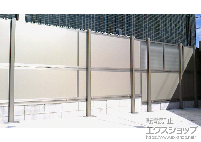 東京都目黒区のLIXIL リクシル(新日軽)のフェンス・柵 防音フェンス すやや R1型+R2型 3段柱(フェンス2段） 施工例