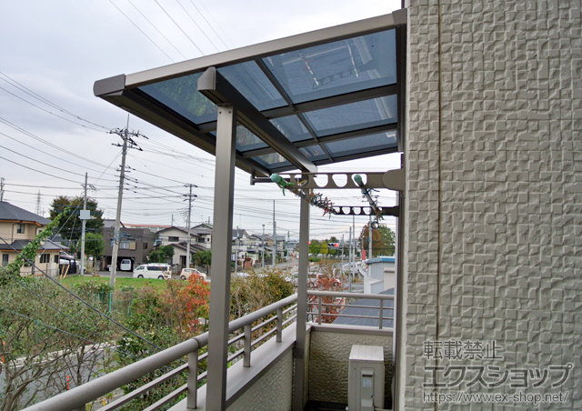 茨城県ひたちなか市のLIXIL リクシル（トステム）のバルコニー・ベランダ屋根 ライザーテラスII F型 屋根タイプ 単体 積雪〜20cm対応 施工例