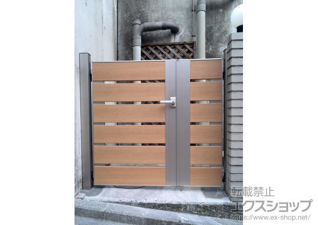 神奈川県横浜市のの門扉 ルシアス門扉BW01型 横スリット 両開き親子 複合カラー 門柱使用 施工例