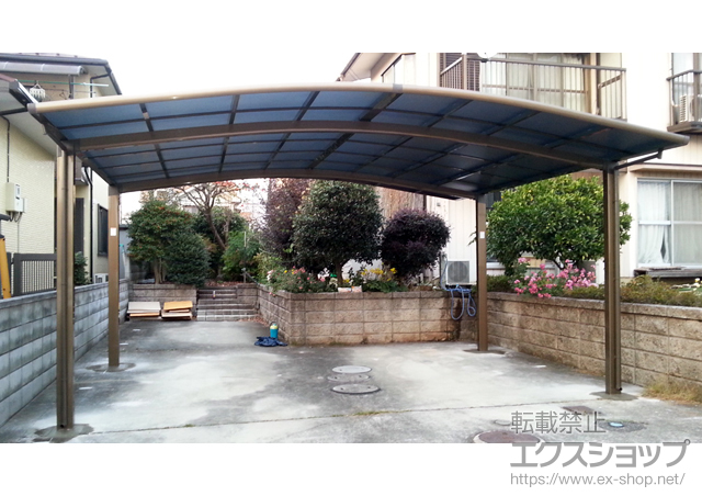 埼玉県東松山市のLIXIL リクシル（トステム）のカーポート カーブポートシグマIII ワイド 積雪〜20cm対応 施工例