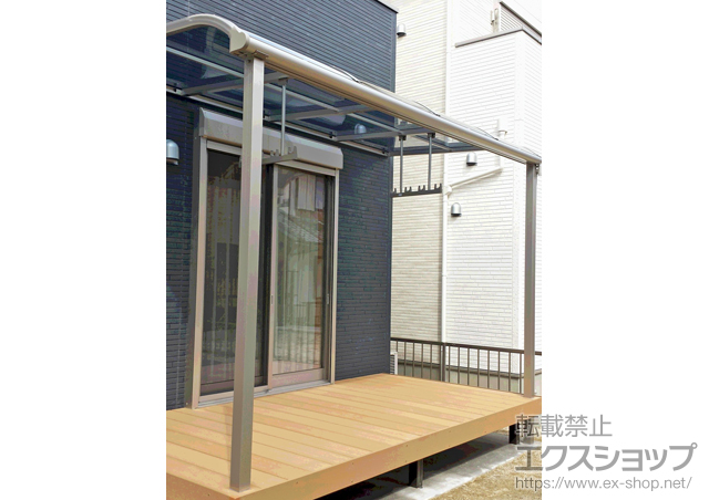 愛知県名古屋市ののテラス屋根 プレシオステラス R型 テラスタイプ 単体 積雪〜20cm対応＋吊下げ物干し 標準 2本入 施工例