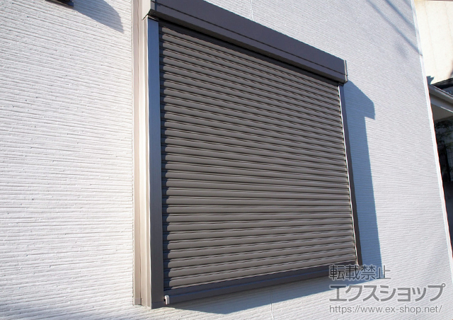 神奈川県横浜市のLIXIL リクシル（トステム）の窓シャッター リフォームシャッター イタリヤ 手動式 施工例