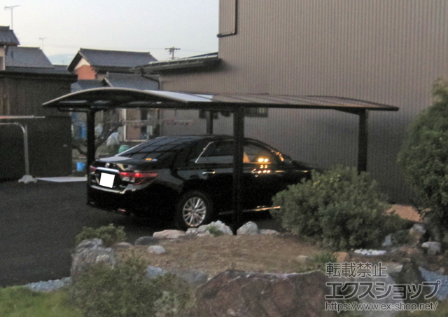 岐阜県本巣市のLIXIL リクシル（トステム）のカーポート カーブポートシグマIII ワイド 積雪〜20cm対応 施工例