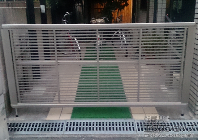 大阪府堺市ののカーゲート ルシアスアップゲート 1型 横格子 手動 施工例