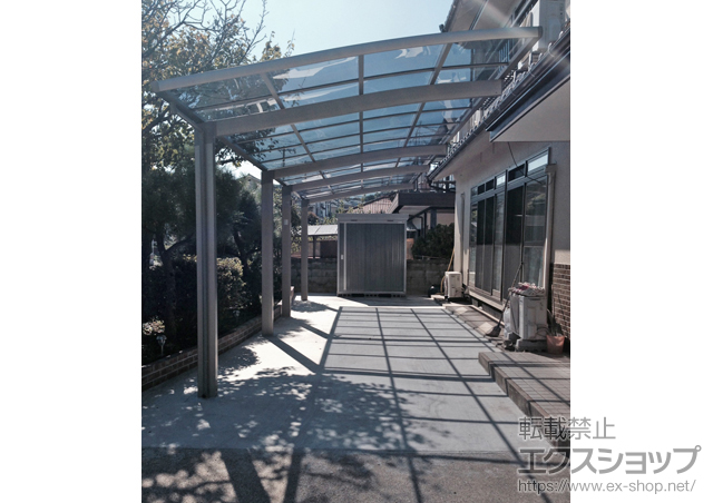 広島県福山市のLIXIL リクシル（トステム）のカーポート カーブポートシグマIII 縦連棟 積雪〜20cm対応 施工例