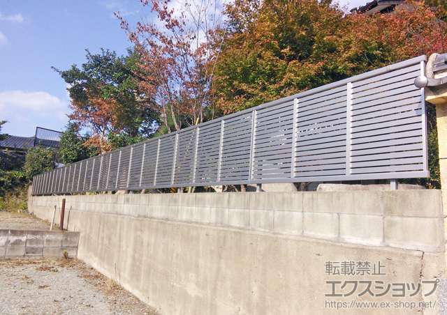 福岡県福津市ののフェンス・柵 エクスラインフェンス5型 自由柱施工 施工例