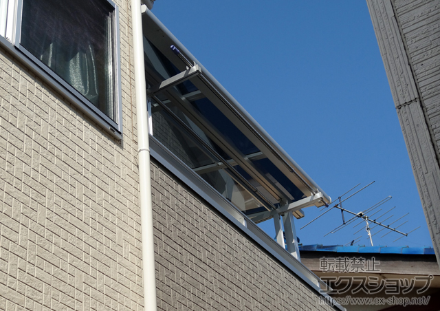 東京都小平市のLIXIL リクシル（トステム）のバルコニー・ベランダ屋根 ライザーテラスII F型 屋根タイプ 単体 積雪〜20cm対応 施工例