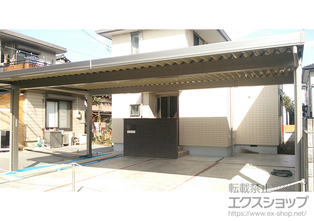 埼玉県川越市のLIXIL リクシル（トステム）のカーポート テリオスポートIII 1500 3台用 角柱4本仕様 積雪〜50cm対応 施工例