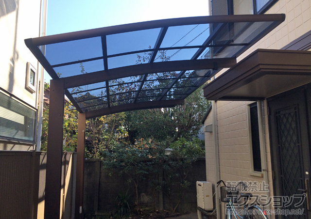 東京都世田谷区ののカーポート レイナポートグラン　積雪〜20cm対応＋ハイロング用 着脱式サポート (2本入り) 施工例