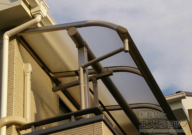 神奈川県横浜市ののバルコニー・ベランダ屋根 ヴェクターテラス R型 テラスタイプ 単体 積雪〜20cm対応 施工例