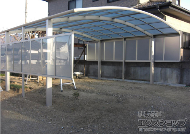 埼玉県入間郡越生町ののカーポート レイナツインポートグラン　積雪〜20cm対応＋サイドパネル 施工例