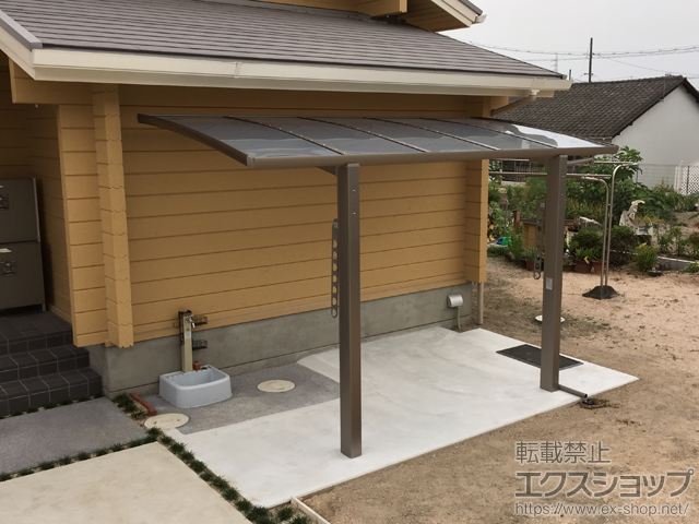 広島県大竹市ののサイクルポート・駐輪場 フーゴRミニ (ラウンドスタイル) 積雪〜20cm対応＋物干しセット(収納式) 施工例