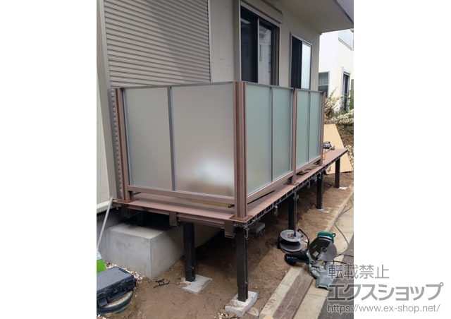 神奈川県川崎市ののウッドデッキ 樹ら楽ステージ＋樹ら楽ステージ デッキフェンス 施工例