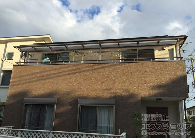 愛知県名古屋市のLIXIL リクシル（トステム）のバルコニー・ベランダ屋根 ライザーテラスII F型 屋根タイプ 連棟 積雪〜20cm対応 施工例