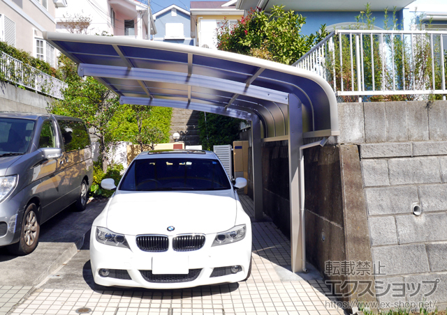 神奈川県平塚市ののカーポート レイナキャップポートグラン　積雪〜20cm対応＋着脱式サポート柱 2本入り 施工例