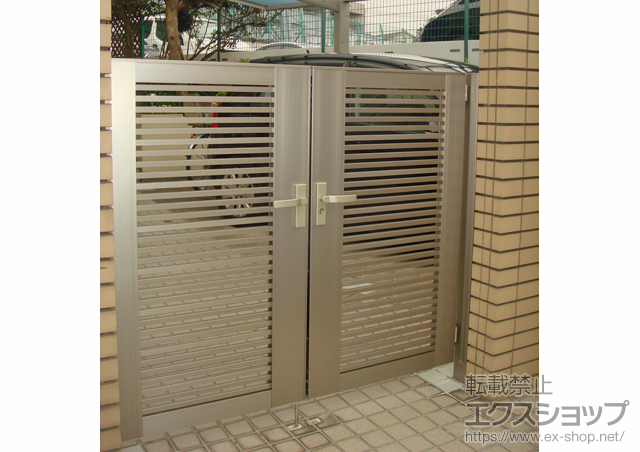 千葉県松戸市のの門扉 ライシス門扉 1型 細横桟 両開き 柱使用＋吊元側すきまガードH12用 施工例