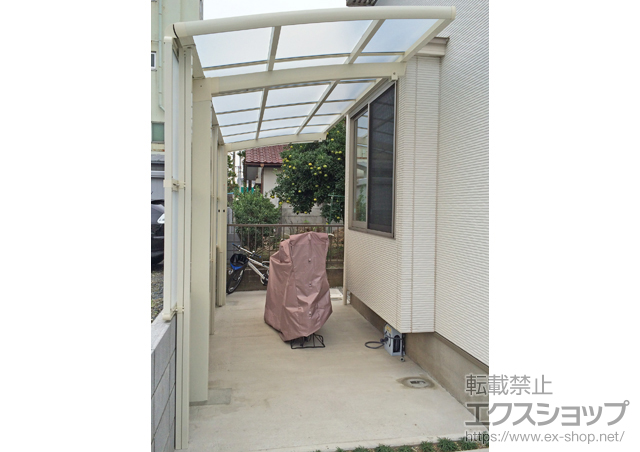 埼玉県さいたま市のLIXIL リクシル（トステム）のサイクルポート・駐輪場 カーブポートシグマIII ミニ 積雪〜20cm対応＋サイドパネル＋ロング柱23用 着脱式サポート（1本入り） 施工例