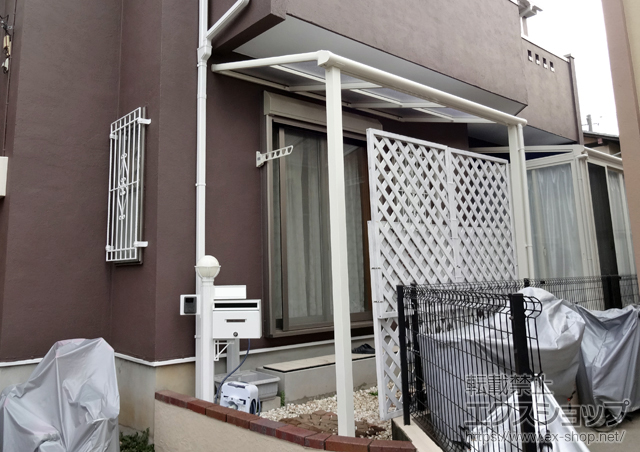 東京都三鷹市ののテラス屋根 ヴェクターテラス F型 テラスタイプ 単体 積雪〜20cm対応＋≪1階用≫木造躯体用水平式物干し(2本入り) 施工例