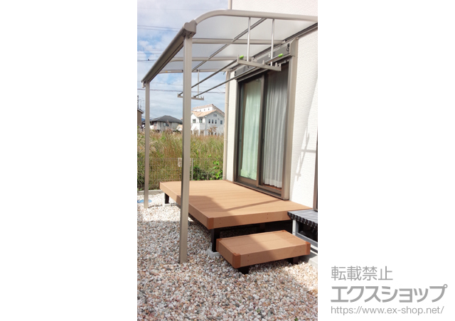 和歌山県橋本市ののテラス屋根 プレシオステラス R型 テラスタイプ 単体 積雪〜20cm対応＋標準 吊り下げ式物干し(2本入り) 施工例