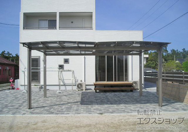 福岡県福岡市のLIXIL リクシル（トステム）のカーポート エックスルーフ ワイド 積雪〜20cm対応 施工例