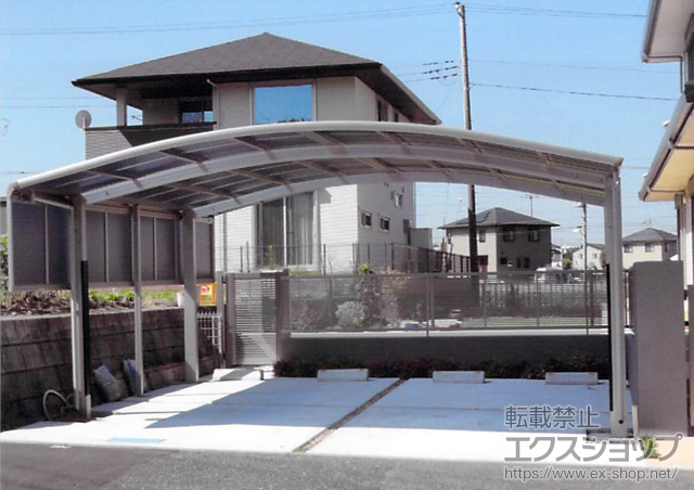 千葉県木更津市ののカーポート レイナツインポートグラン　積雪〜20cm対応＋サイドパネル＋柱カバー（小） 2枚入り×1 施工例