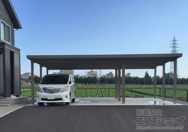 長野県塩尻市のLIXIL リクシル（トステム）のカーポート テリオスポートIII 3000 3台用 横連棟 角柱9本仕様 積雪〜100cm対応 施工例