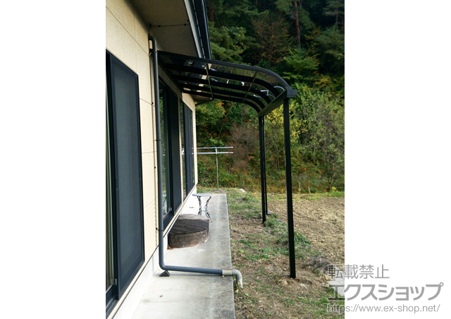 長野県駒ヶ根市のLIXIL リクシル（トステム）のテラス屋根 ライザーテラスII R型 1500 テラスタイプ 単体 積雪〜50cm対応 施工例