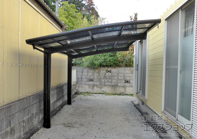 静岡県駿東郡清水町のLIXIL リクシル（トステム）のカーポート カーブポートシグマIII 積雪〜20cm対応 施工例