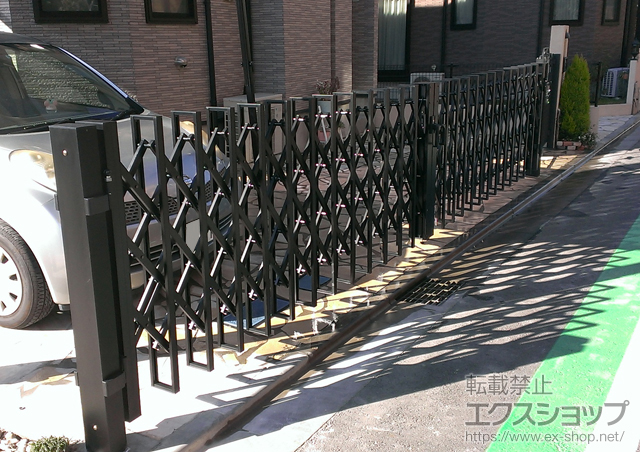 東京都東村山市ののカーゲート アルシャインHG ノンキャスター 両開き 600W 施工例