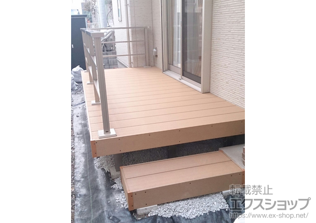 東京都立川市のLIXIL リクシル（トステム）のウッドデッキ レストステージ 幕板納まり＋独立ステップ 施工例