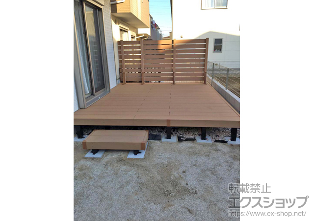 千葉県松戸市ののウッドデッキ リウッドデッキ 200＋独立式 リウッドステップ 2型＋リウッドデッキフェンス 3型 ＜横スリット＞ 施工例