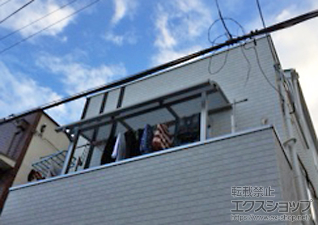 大阪府大阪市のLIXIL リクシル（トステム）のバルコニー・ベランダ屋根 ライザーテラスII R型 屋根タイプ 単体 積雪〜20cm対応 施工例