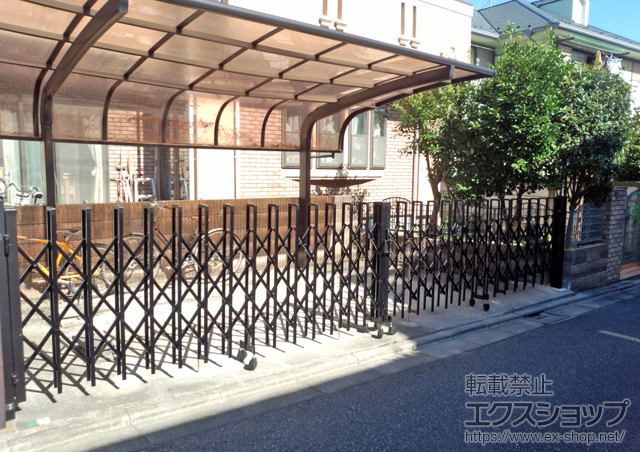 東京都杉並区ののカーゲート トリップゲート RC型 ノンレール 両開き 68W(34S+34M) 施工例