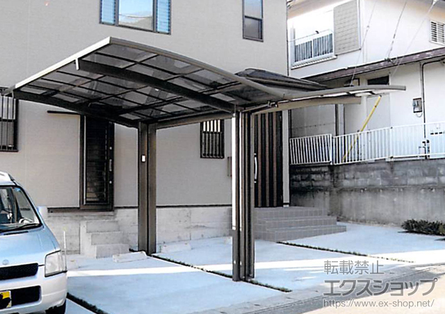 静岡県伊豆の国市のLIXIL リクシル（トステム）のカーポート カーブポートシグマIII Y合掌 積雪〜20cm対応＋Y合掌用　屋根材ホルダー 施工例