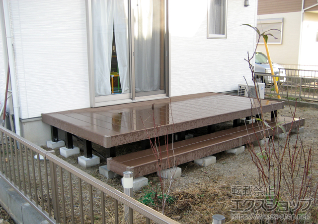 岐阜県各務原市ののウッドデッキ リウッドデッキ 200＋段床 1段(正面タイプ) 施工例
