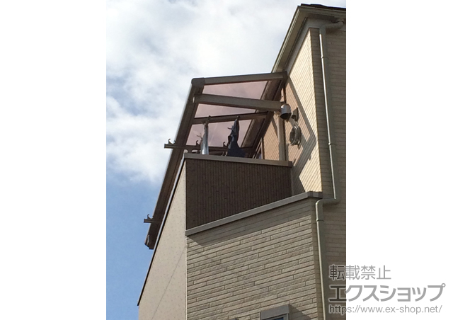 東京都大田区のLIXIL リクシル（トステム）のバルコニー・ベランダ屋根 パワーアルファ F型 ルーフタイプ 単体 積雪〜30cm対応 施工例