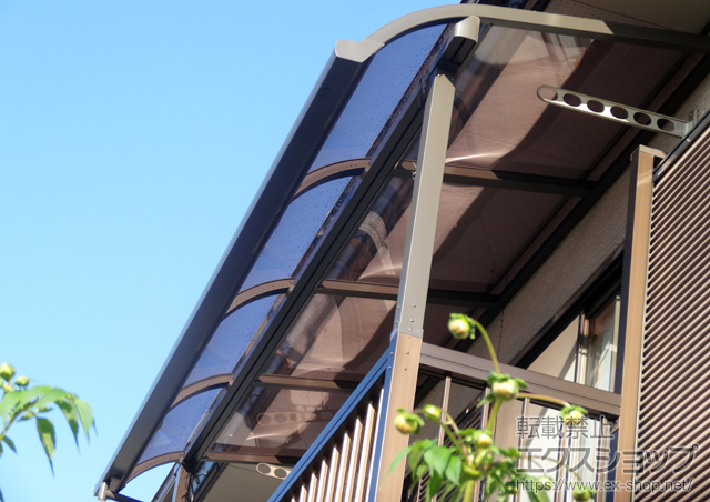 茨城県水戸市のLIXIL リクシル（トステム）のバルコニー・ベランダ屋根 ライザーテラスII R型 屋根タイプ 単体 積雪〜20cm対応 施工例