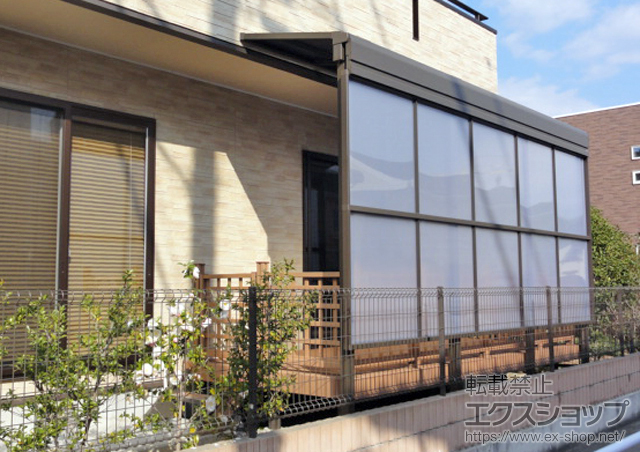 長野県長野市のLIXIL リクシル（トステム）のテラス屋根 ライザーテラスII F型 1500 テラスタイプ 単体 積雪〜50cm対応＋前面スクリーン 施工例