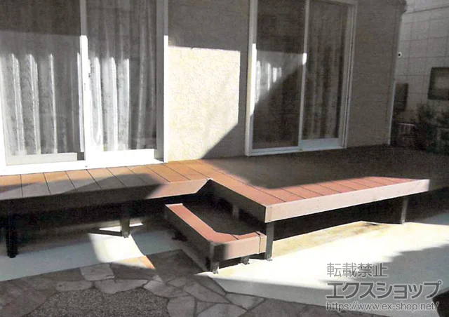 千葉県八街市のYKKAPのウッドデッキ リウッドデッキ 200＋独立式リウッドステップ2型 施工例