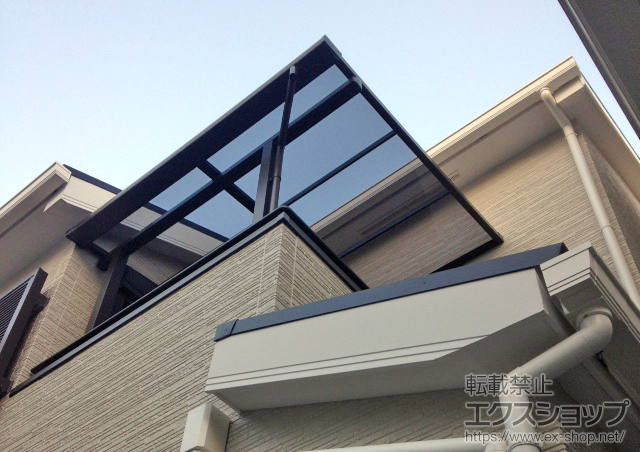 大阪府東大阪市のLIXIL リクシル（トステム）のバルコニー・ベランダ屋根 ライザーテラスII F型 屋根タイプ 単体 積雪〜20cm対応 施工例
