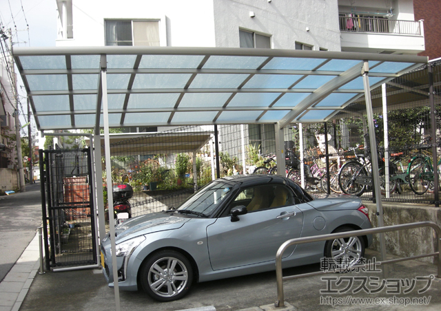 東京都世田谷区ののカーポート レイナポートグランZ　積雪〜20cm対応＋着脱式サポート（2本入り） 施工例